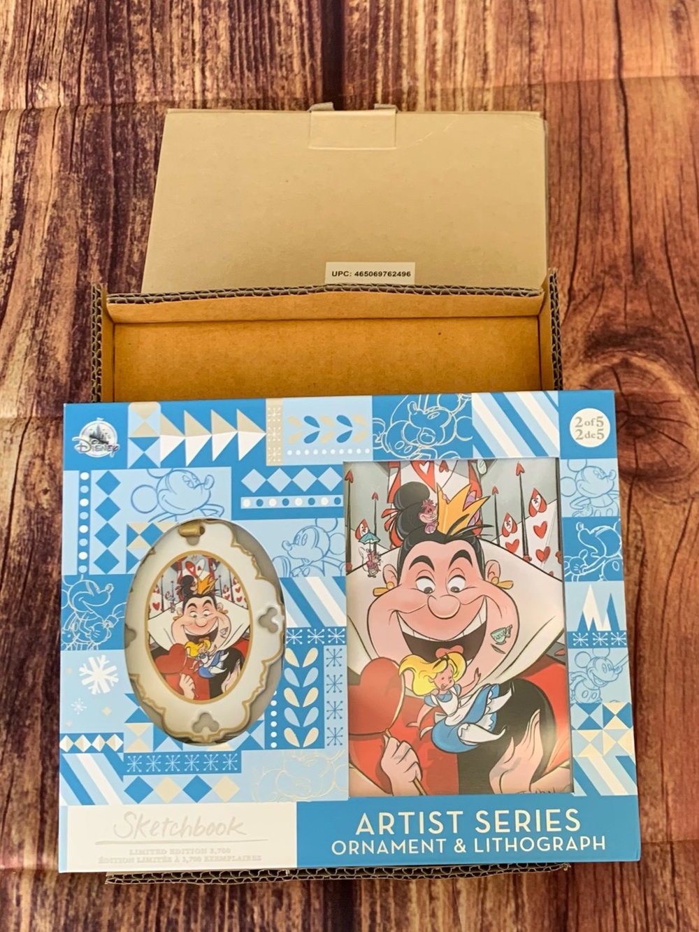 NEW Disney Artist Series Alice in Wonderland Limited Edition Ornament 2 of 5